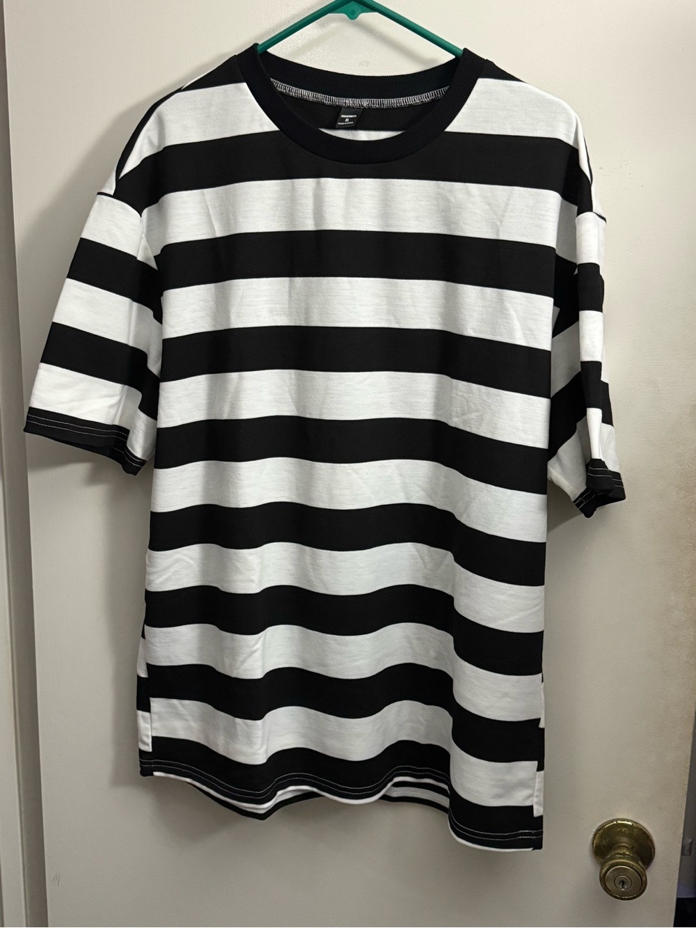 Manfinity Black & White Horizontal Stripe Short Sleeve Tee